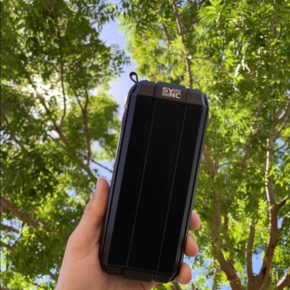 Waterproof Portable speaker - Picture 2 of 3